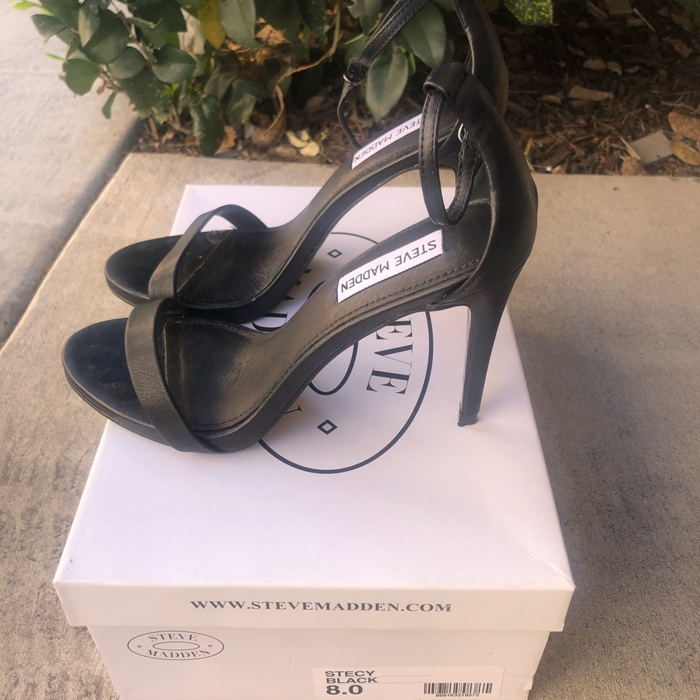 Steve Madden Women’s Stacy Heels - Picture 2 of 4